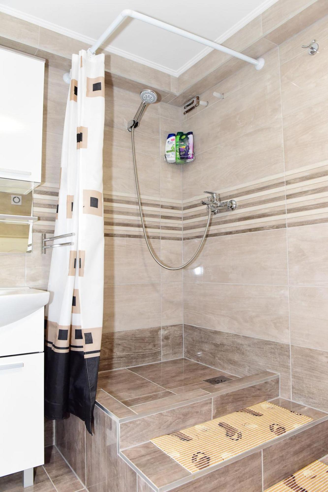Apartman Bingo Josipdol Ngoại thất bức ảnh